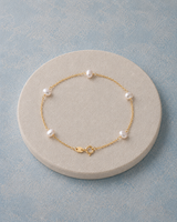 Elizabeth Pearl Bracelet