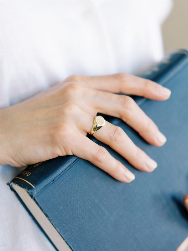Eleanor Signet Ring