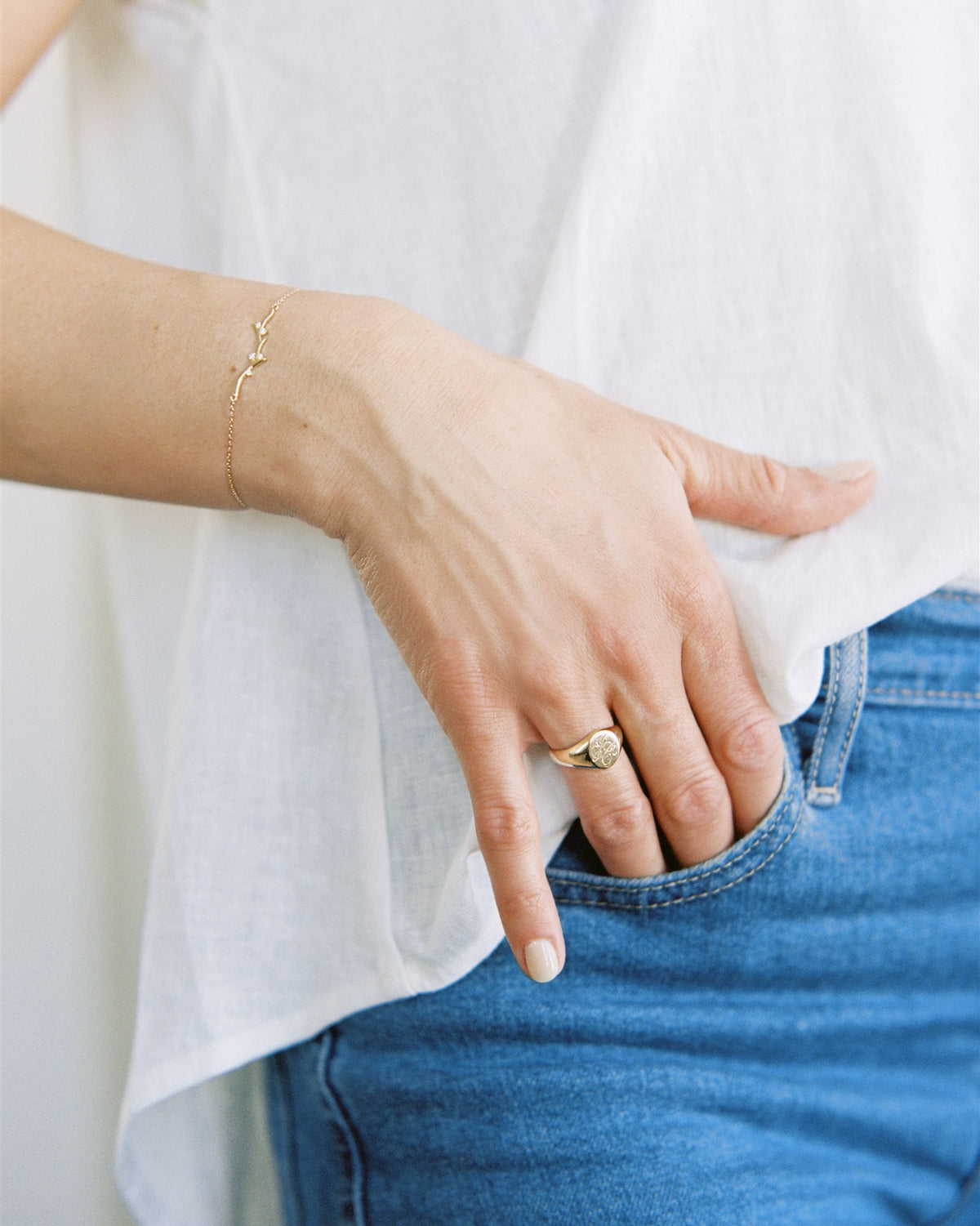 Eleanor Signet Ring